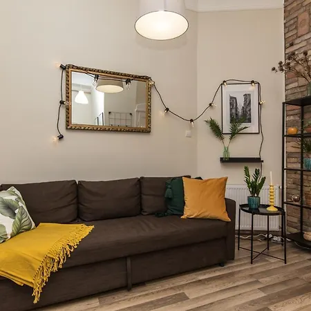 Cozy Nest In The Heart Of Apartment